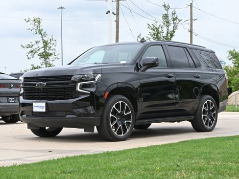 Used 2024 Chevrolet Tahoe RST w/ Luxury Package AWD/4WD image 5