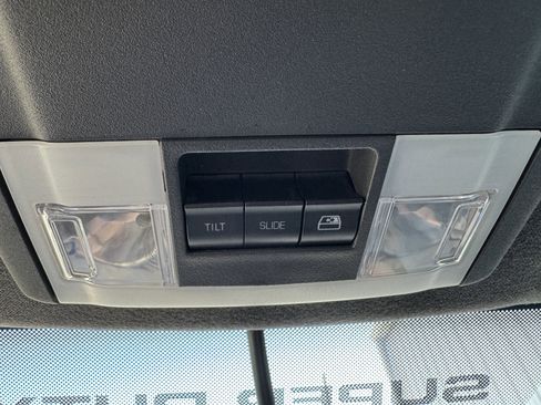 Used 2016 Ford F350 Lariat w/ Lariat Ultimate Package AWD/4WD image 28