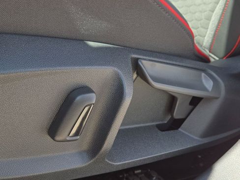 New 2026 Volkswagen GTI SE FWD image 17