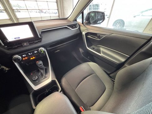 Used 2025 Toyota RAV4 LE image 34
