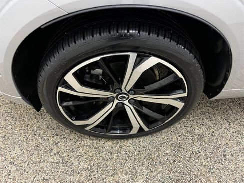Certified 2022 Volvo XC60 B6 R-Design w/ Advanced Package image 35