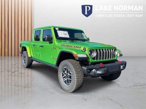 New 2025 Jeep Gladiator Rubicon image 2