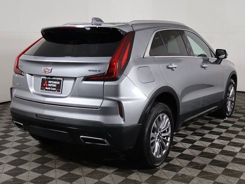Used 2024 Cadillac XT4 Premium Luxury AWD/4WD image 8