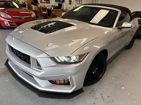 Used 2015 Ford Mustang GT Premium RWD image 9