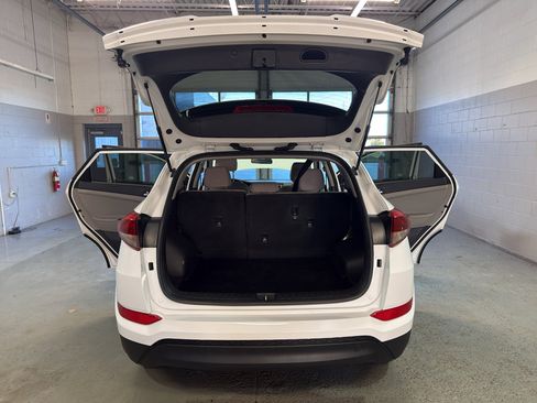 Used 2017 Hyundai Tucson SE FWD image 11