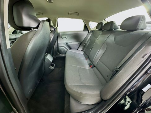Used 2025 Kia K4 LXS image 27