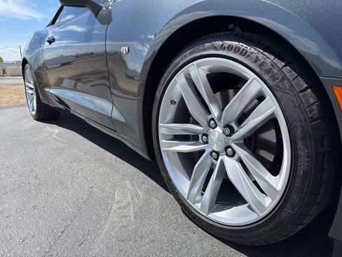 Used 2018 Chevrolet Camaro SS w/ LPO RS/SS Interior Package RWD image 7