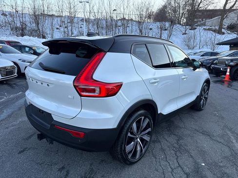 Used 2021 Volvo XC40 P8 Recharge w/ Climate Package image 14