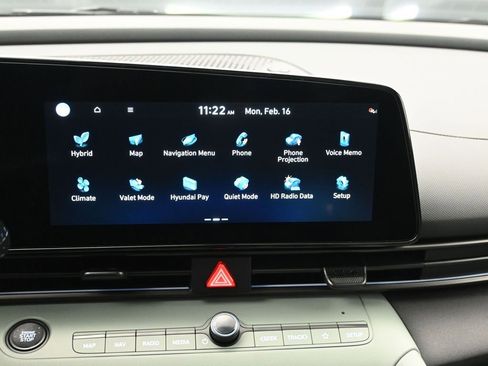 New 2026 Hyundai Elantra Limited FWD image 17