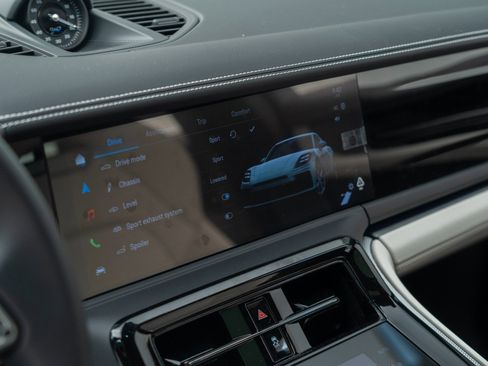 New 2026 Porsche Panamera 4S image 26