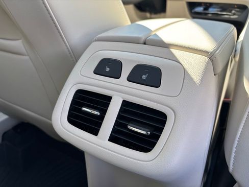 Used 2023 Buick Envision Avenir image 21