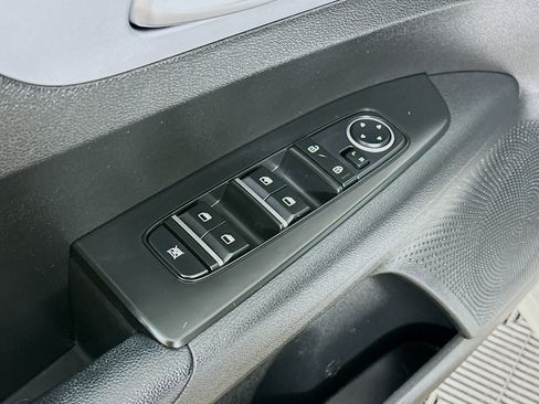 Used 2023 Kia Forte LXS w/ LXS Technology Package image 17