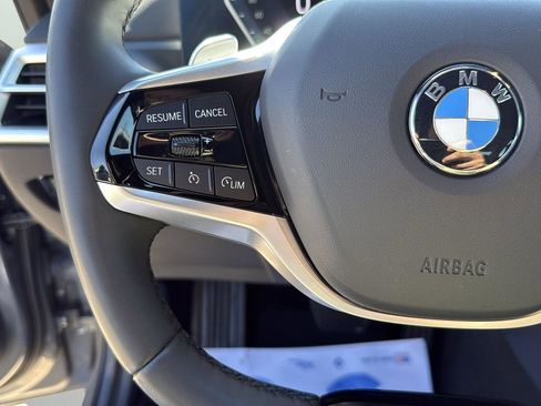 Used 2025 BMW 330i xDrive Sedan AWD/4WD image 17