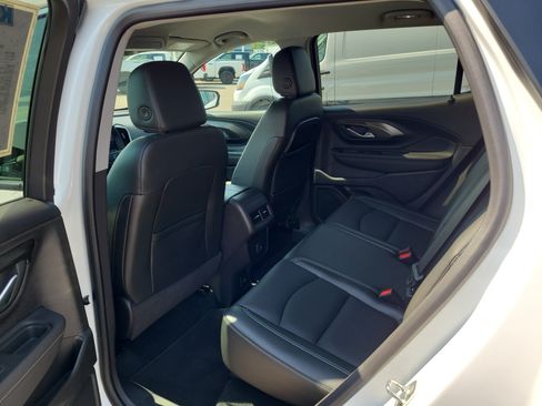 Used 2022 GMC Terrain SLT w/ Tech Package AWD/4WD image 13