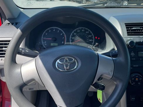 Used 2010 Toyota Corolla LE FWD image 36