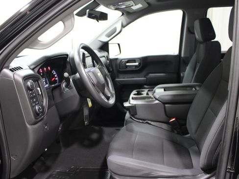 Used 2021 Chevrolet Silverado 1500 Custom image 3