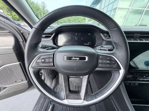 Used 2021 Jeep Grand Cherokee L Limited RWD image 13