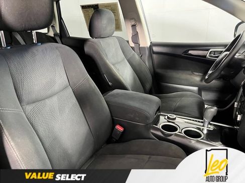 Used 2015 Nissan Pathfinder S AWD/4WD image 19