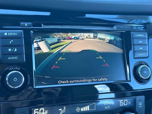 Used 2020 Nissan Rogue Sport SV image 21