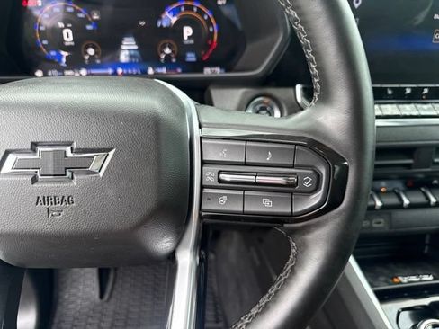 Used 2025 Chevrolet Colorado Trail Boss AWD/4WD image 17