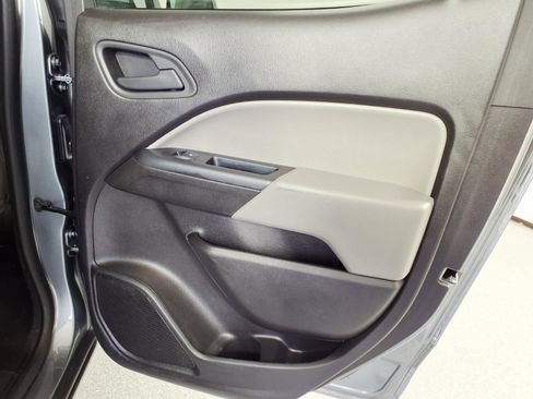 Used 2019 GMC Canyon 2WD Crew Cab w/ Convenience Package image 8