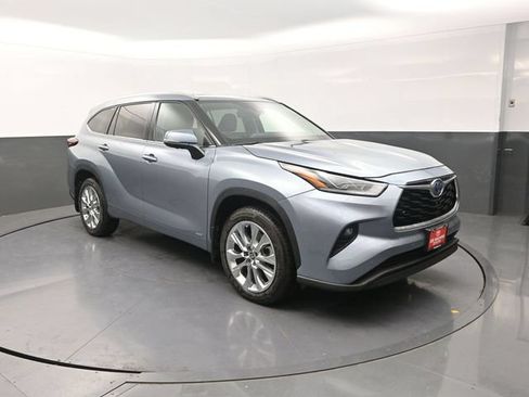 Used 2024 Toyota Highlander Limited AWD/4WD image 10