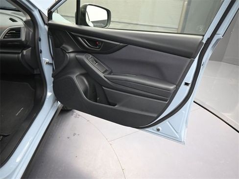 Used 2022 Subaru Crosstrek 2.0i Premium w/ Moonroof Package image 11