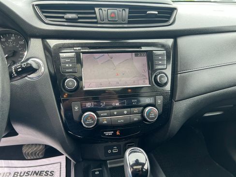Used 2019 Nissan Rogue SL AWD/4WD image 20