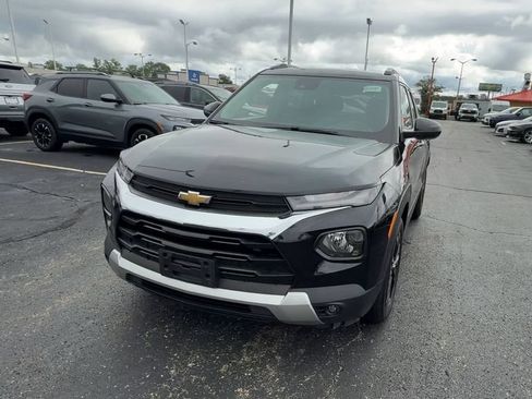 Used 2021 Chevrolet TrailBlazer LT w/ Convenience Package AWD/4WD image 3