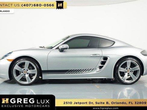 Used 2025 Porsche 718 Cayman RWD image 18