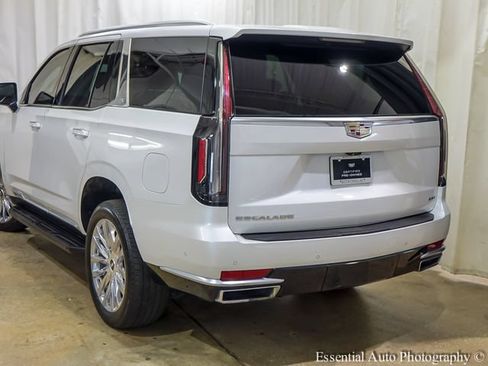 Certified 2024 Cadillac Escalade Premium Luxury AWD/4WD image 7