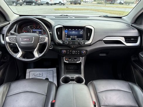 Used 2024 GMC Terrain SLT image 26
