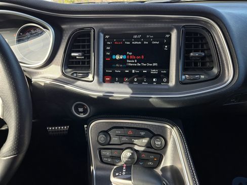 Used 2018 Dodge Challenger R/T Scat Pack image 11