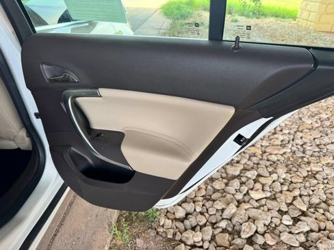 Used 2014 Buick Regal Premium FWD image 22