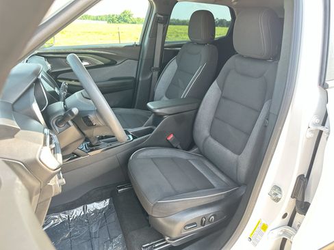 Used 2022 Chevrolet TrailBlazer LT AWD/4WD image 11