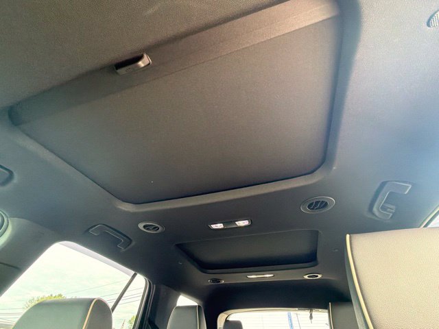 Used 2023 Chevrolet Traverse Premier w/ LPO, Floor Liner Package AWD/4WD image 59
