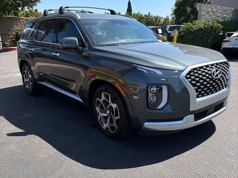 Used 2021 Hyundai Palisade Calligraphy FWD image 2
