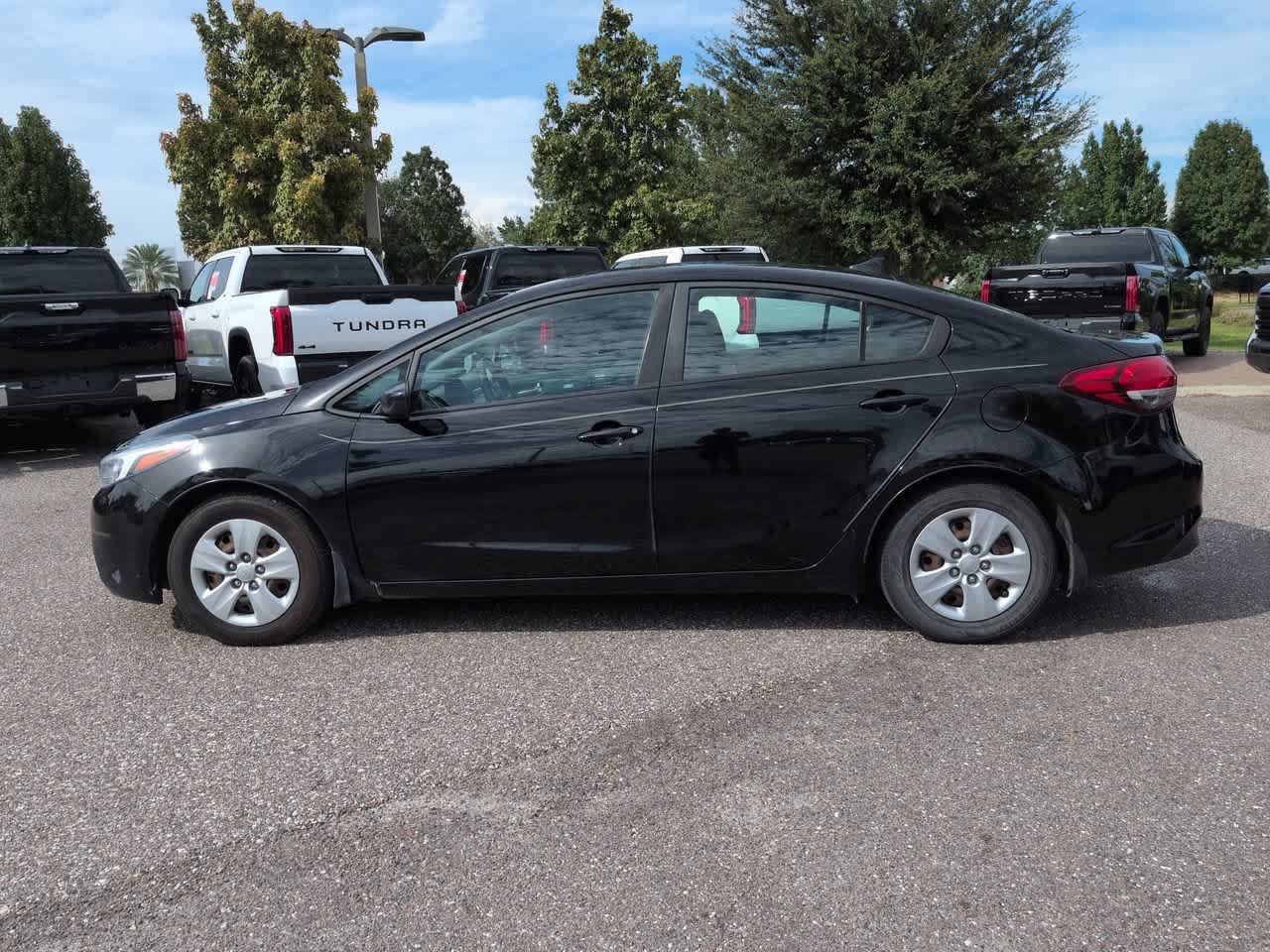 Used 2018 Kia Forte LX FWD image 3