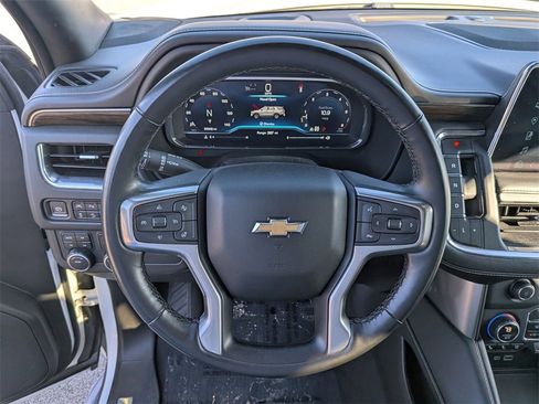 Used 2023 Chevrolet Suburban Premier image 23