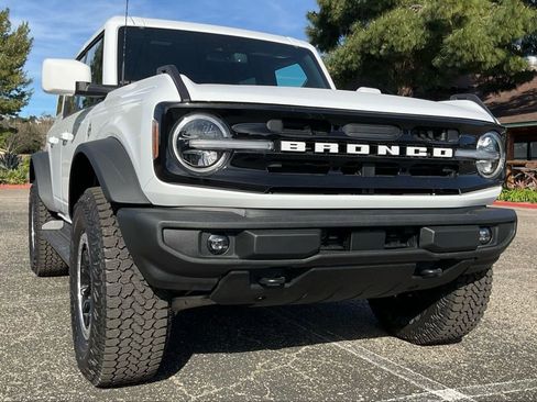 New 2025 Ford Bronco Outer Banks w/ Sasquatch Package image 74