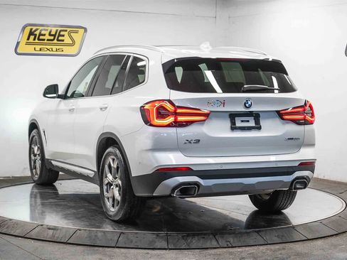 Used 2024 BMW X3 xDrive30i w/ Premium Package image 2