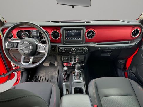 Used 2021 Jeep Wrangler Rubicon w/ Cold Weather Group AWD/4WD image 18