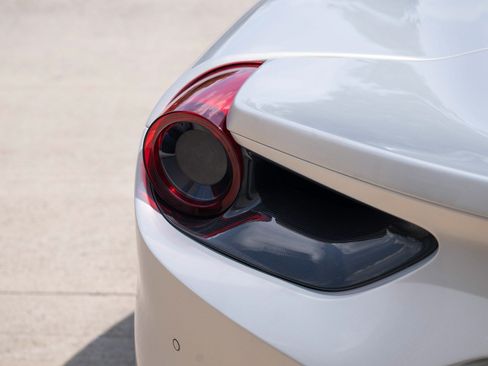 Used 2017 Ferrari 488 Spider RWD image 21