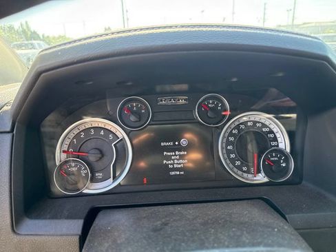 Used 2015 RAM 1500 Laramie w/ Convenience Group AWD/4WD image 7