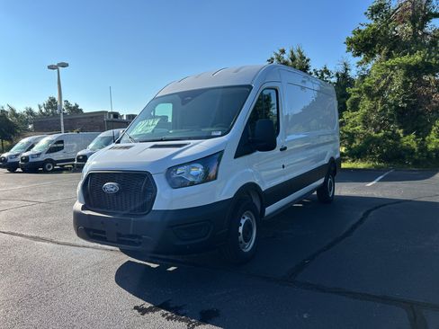 New 2026 Ford Transit 250 148 Medium Roof RWD image 3
