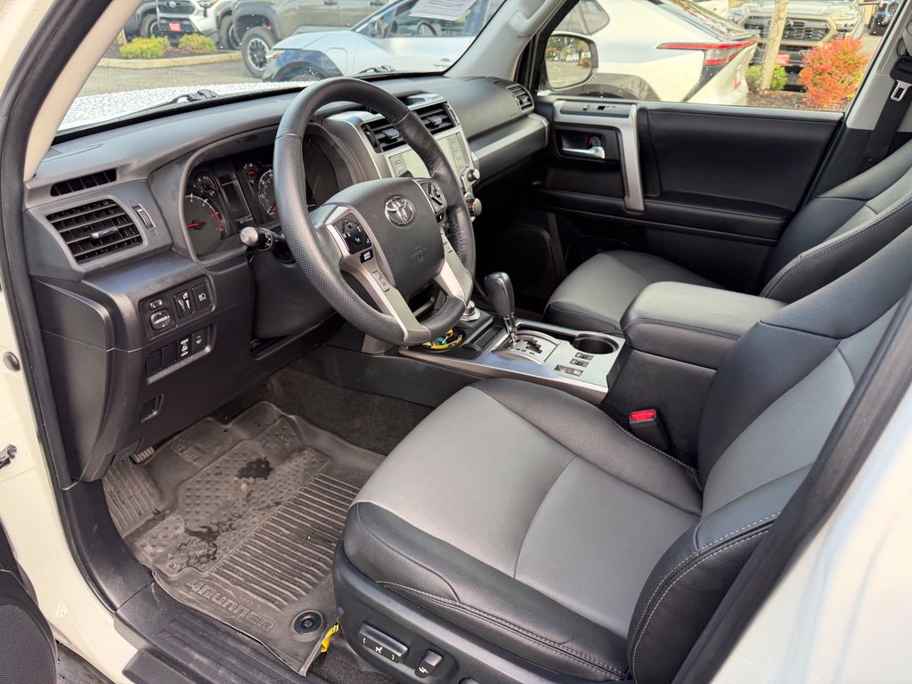 Used 2023 Toyota 4Runner SR5 Premium w/ Moonroof Package AWD/4WD image 12