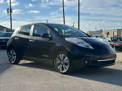 Used 2015 Nissan Leaf SL w/ Premium Package image 9