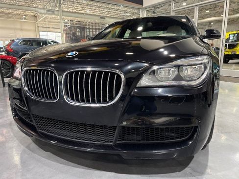 Used 2014 BMW 750i RWD image 29