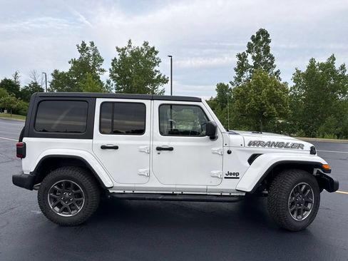 Used 2021 Jeep Wrangler Unlimited Sport AWD/4WD image 2