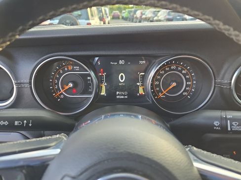 Used 2020 Jeep Gladiator Overland image 18